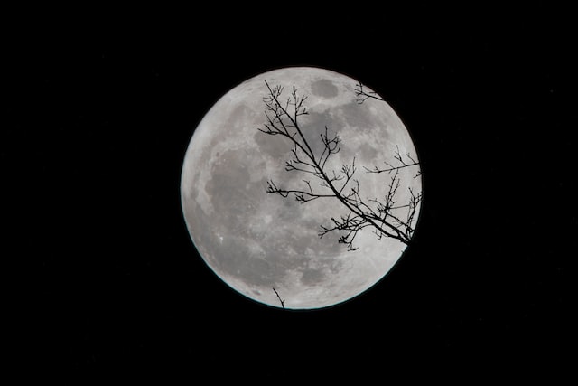 Samsung acusada de ‘manipular’ fotografias da Lua